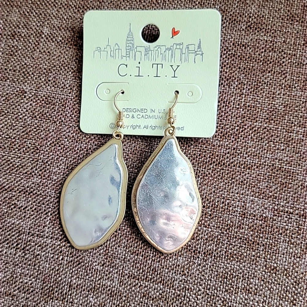 Two-tone earrings